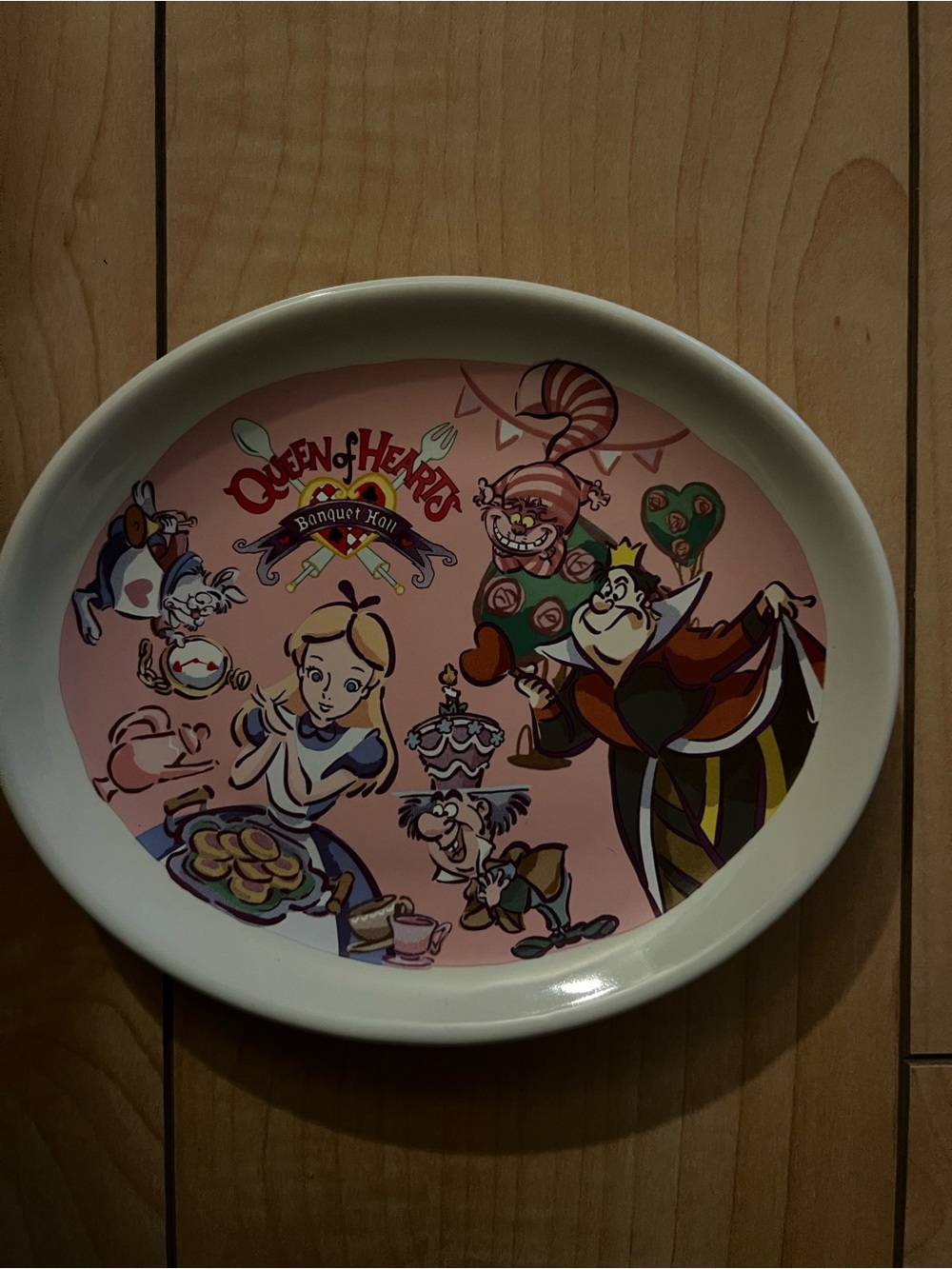 Tokyo Disneyland Queen Of Hearts Banquet Hall Alice Wonderland Souvenir Plate